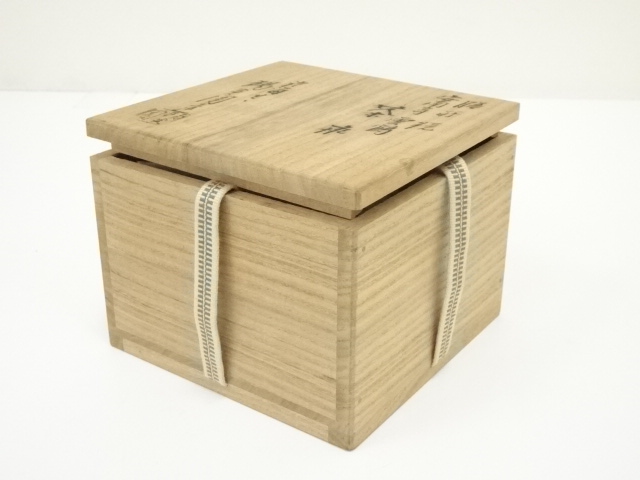道具 ] - 道具 膳所焼 岩崎新定造 安南寺雲鶴茶碗（共箱） | ネット